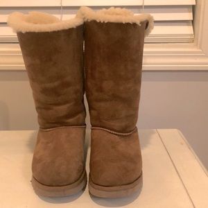 Womens UGG Bailey bow tall boot. Chestnut. Size 7.